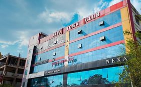 Hotel Opera Inn Near Central Bus Stand